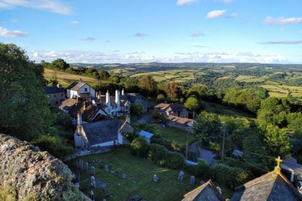 Holiday home Historic With Stunning Views Hennock